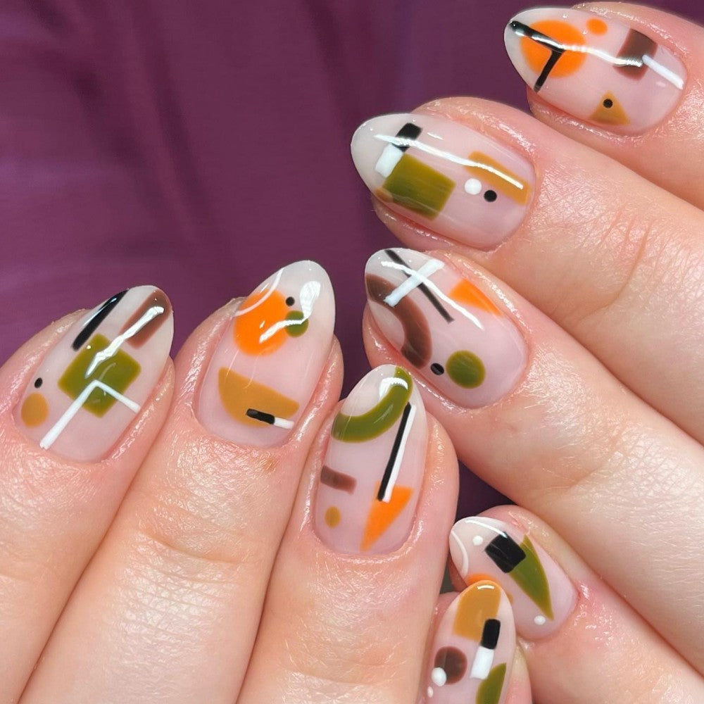 Kunstnägel mit geometrischem Design Brehn