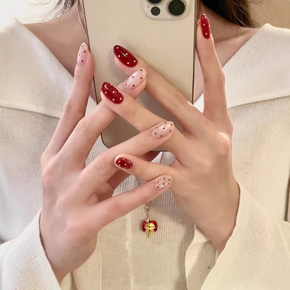 Künstlerisches Press-On-Nagelkunstset mit Punkten und glänzendem Finish