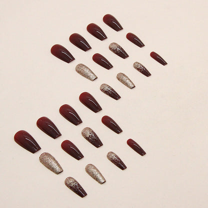 Elegantes Glitzerndes Nagelkunstdesign Brehn