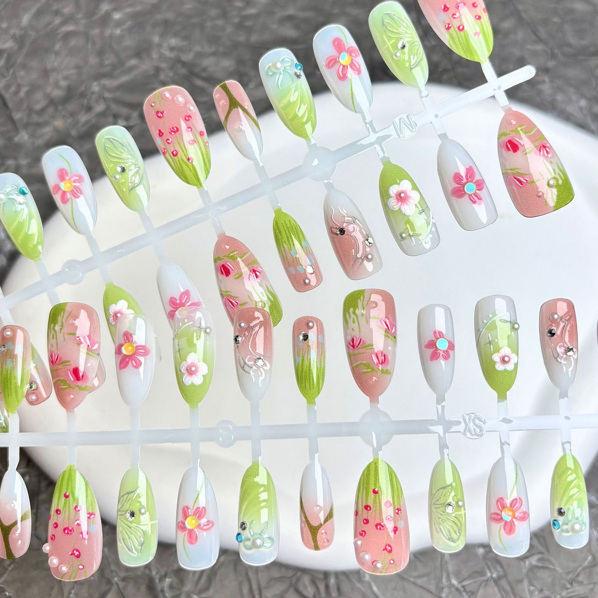 Künstlerisches Press-On Nail Art Set