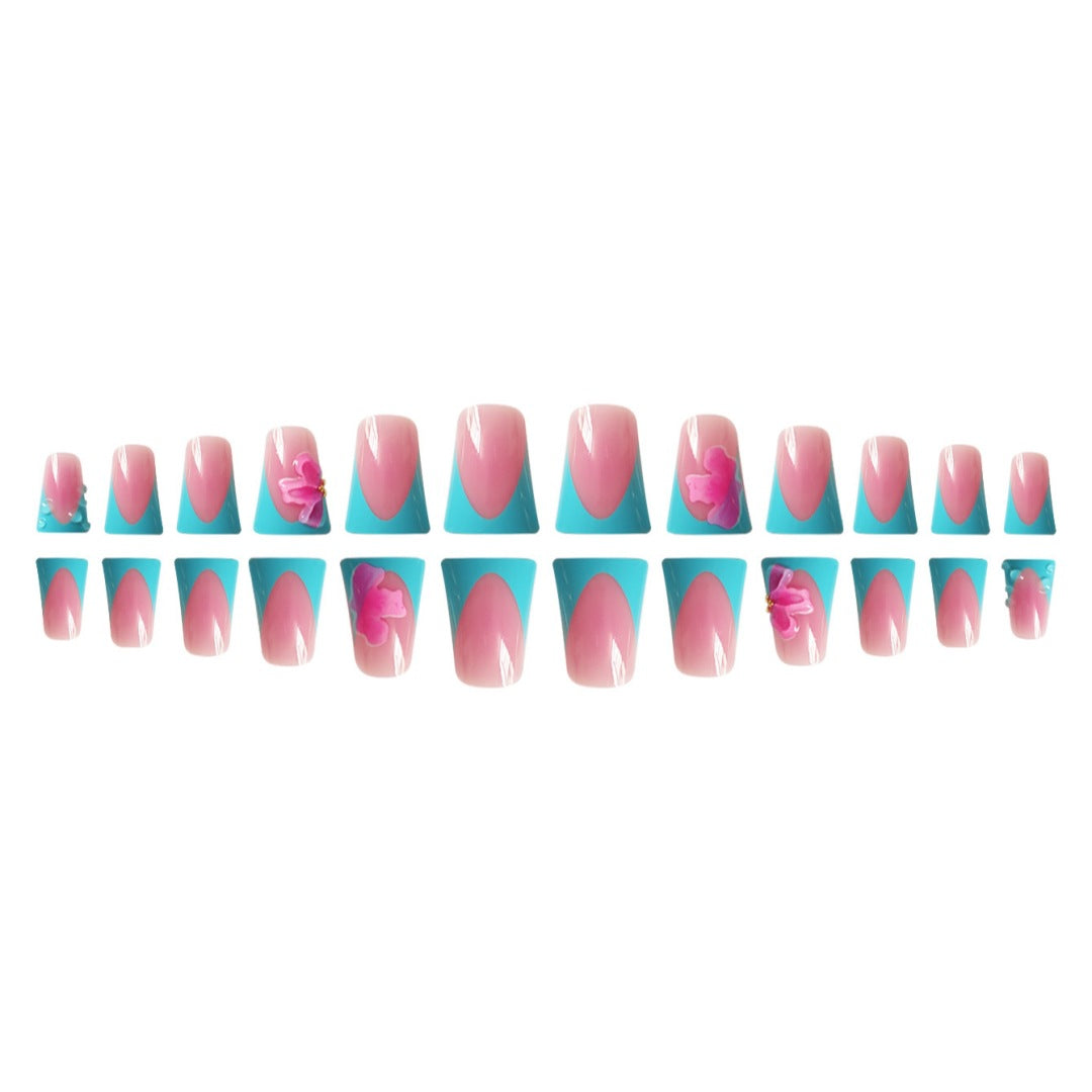 Künstlerische French Tip Nagelverstärkungen Brehn