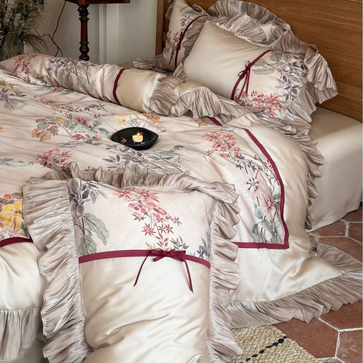 Romantisches Satin-Bettwäsche-Set mit Rüschen, Blumenstickerei und Wendefunktion