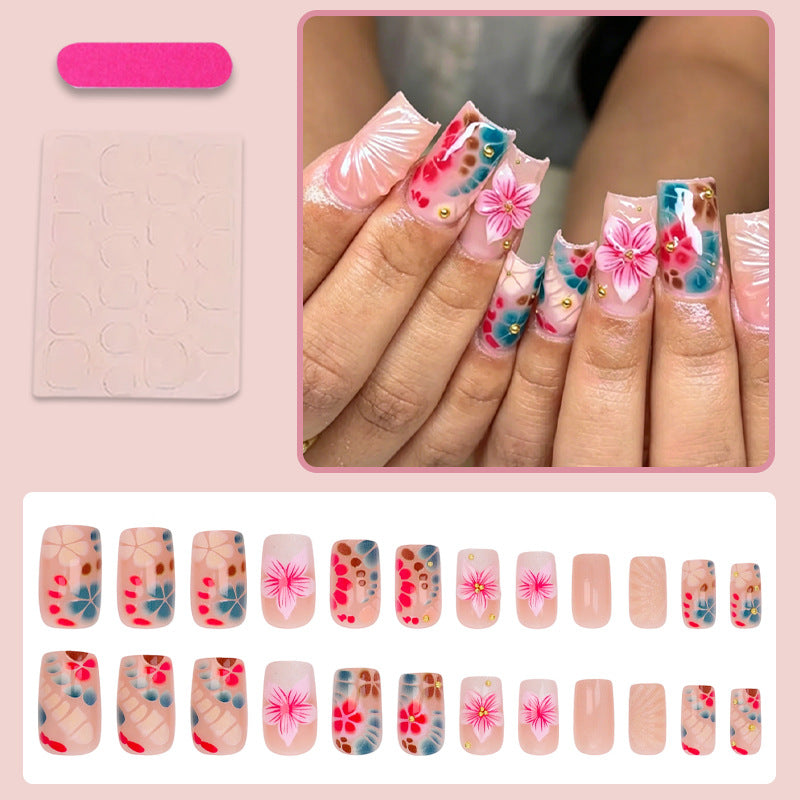 Kunstnagelset mit elegantem, floralem Design Brehn