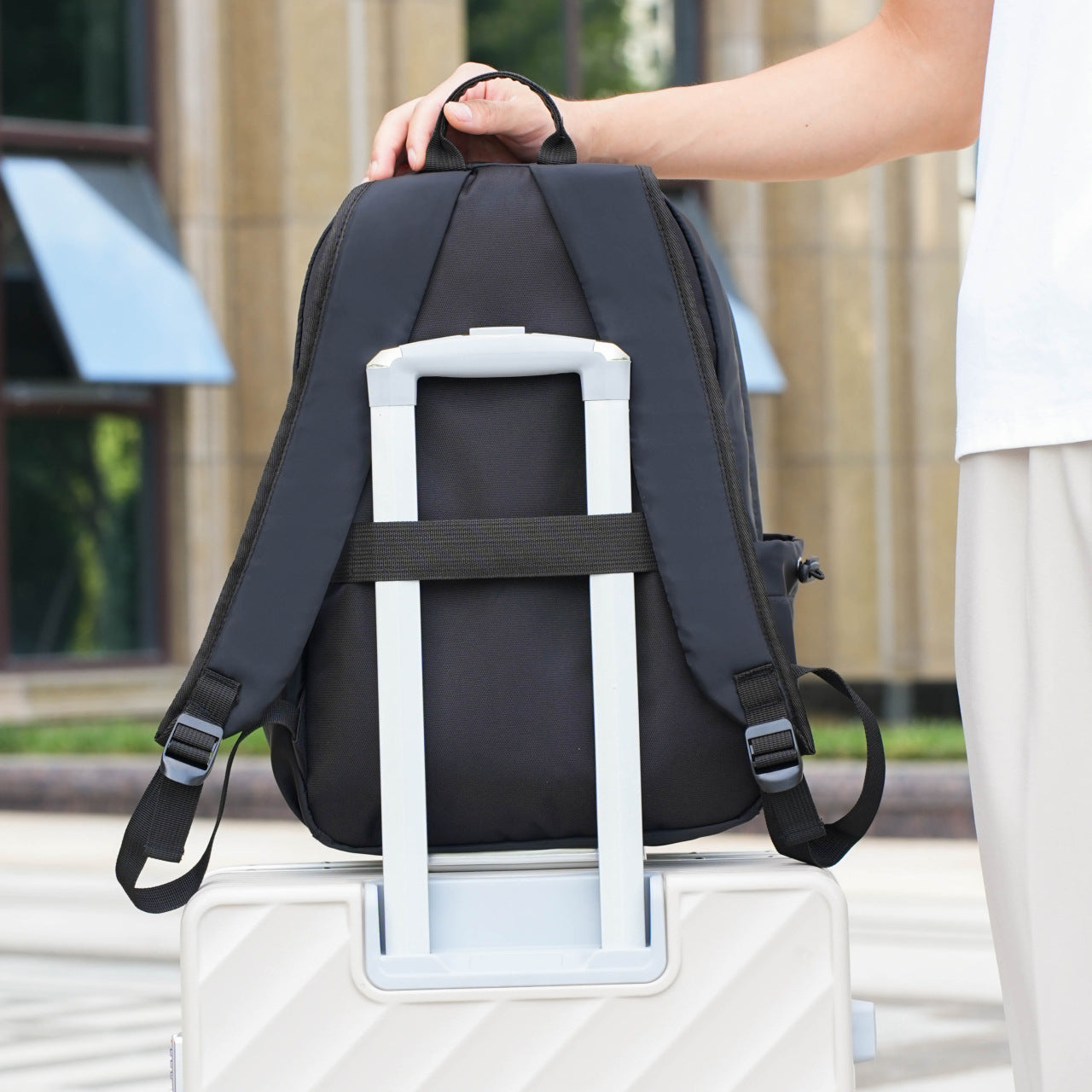 Multifunktionaler Rucksack mit Ergonomischen Tragegurten und Zahlreichen Fächern Brehn