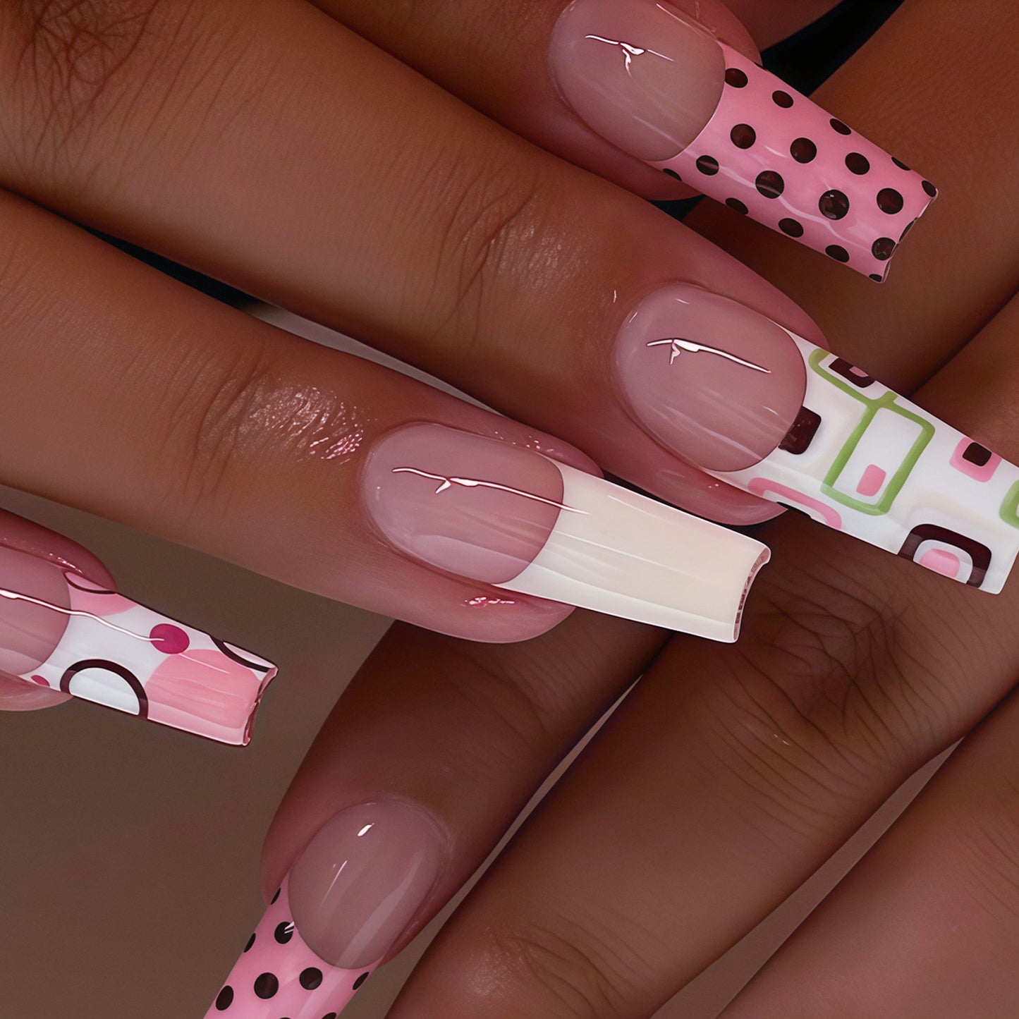 Dekorative lange Press-On Nagelkunst Tipps Brehn