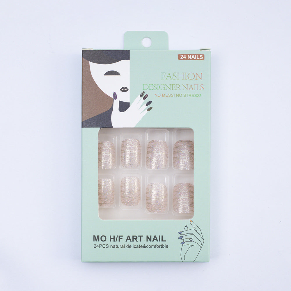 Kunstnägel mit elegantem Glitzerdesign Brehn