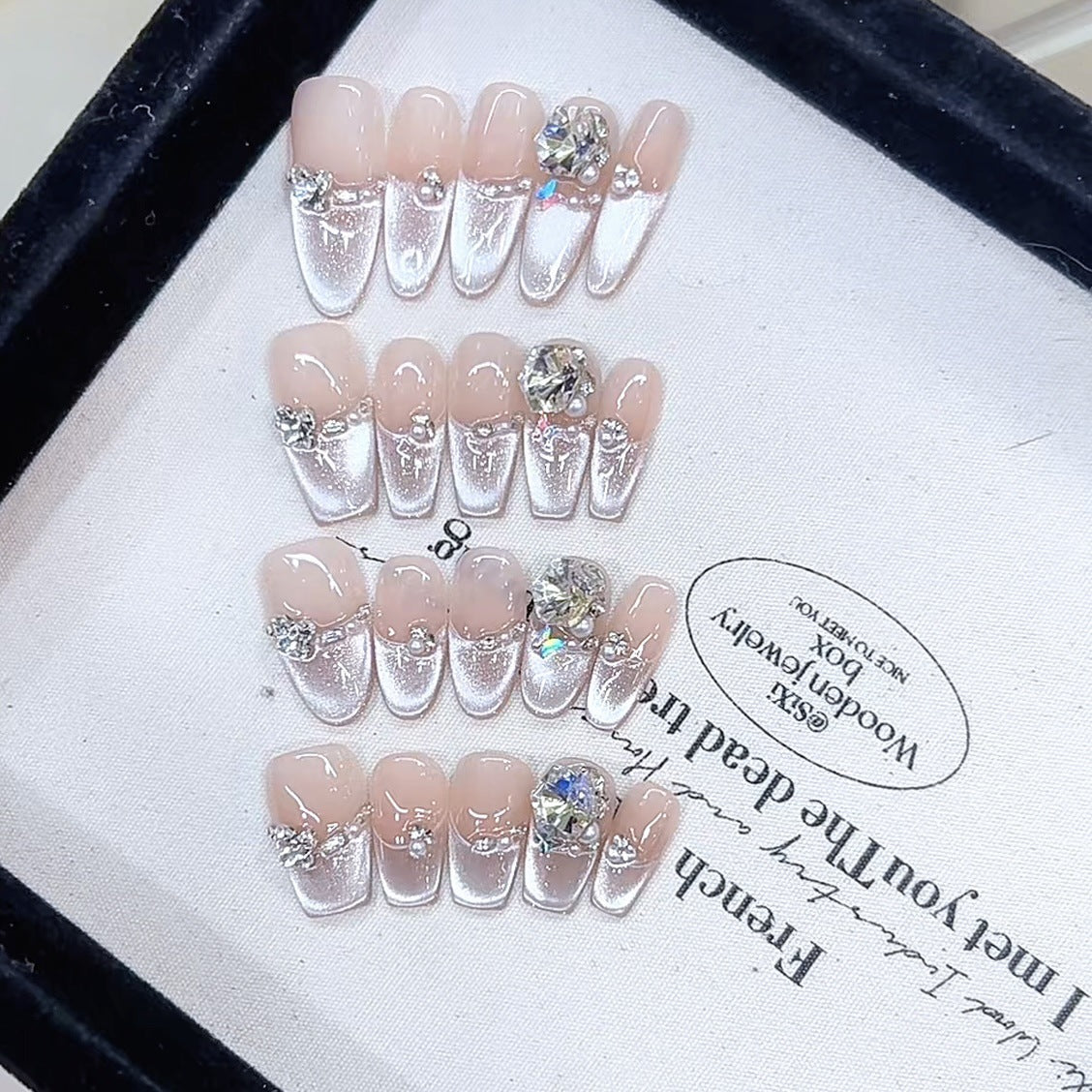 Künstliche Nagelkunst Brehn