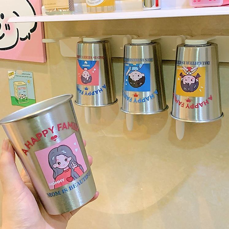 Wandmontierte Tasse mit Verspieltem Design Brehn