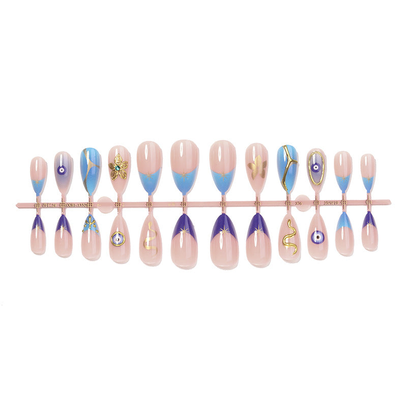 Künstlerische Press-On Nagelkunst Kollektion Brehn