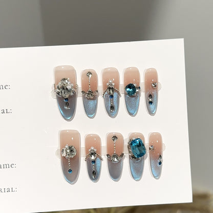 Elegantes, mit Kristallen verziertes Press-On-Nagel-Set