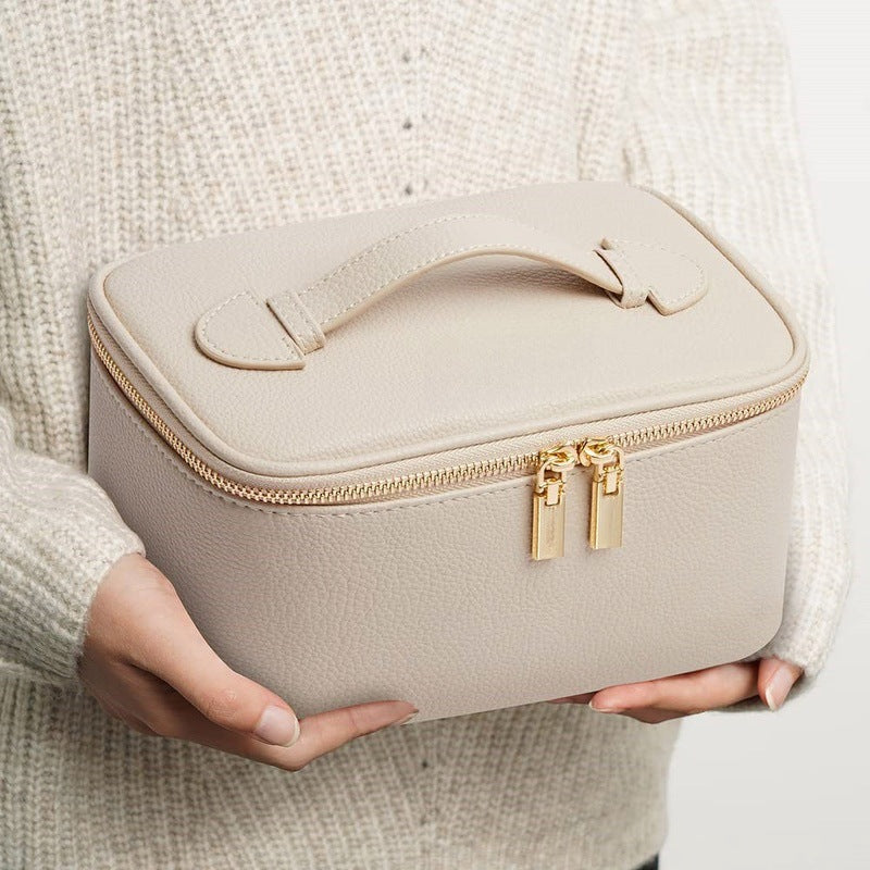 Stilvolle und Geräumige Kosmetiktasche Brehn