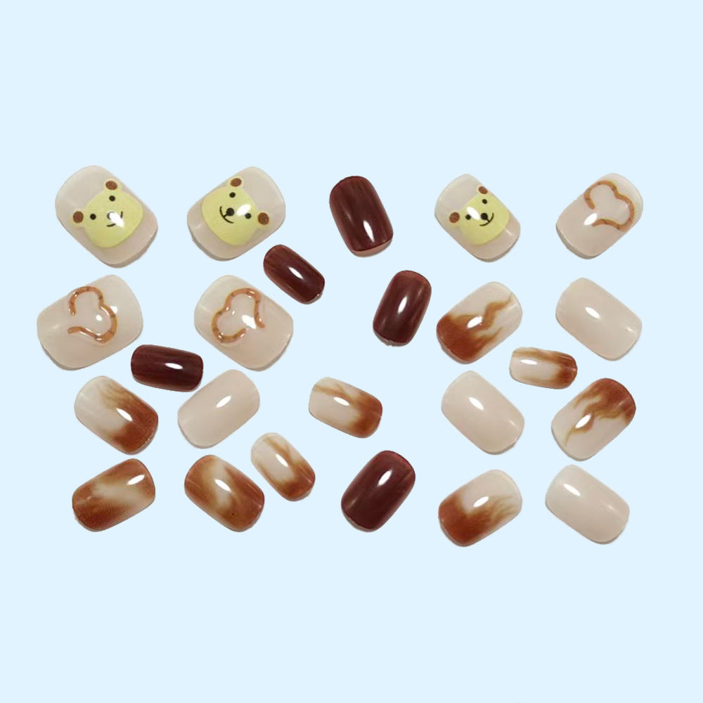 Kunstnägel mit Süßem Bärenmotiv und Marmoriertem Design Brehn