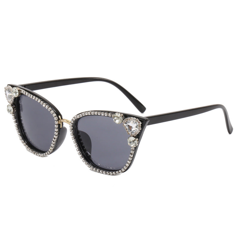 Damen Katzenaugen Sonnenbrille mit funkelnden Kristallverzierungen Brehn
