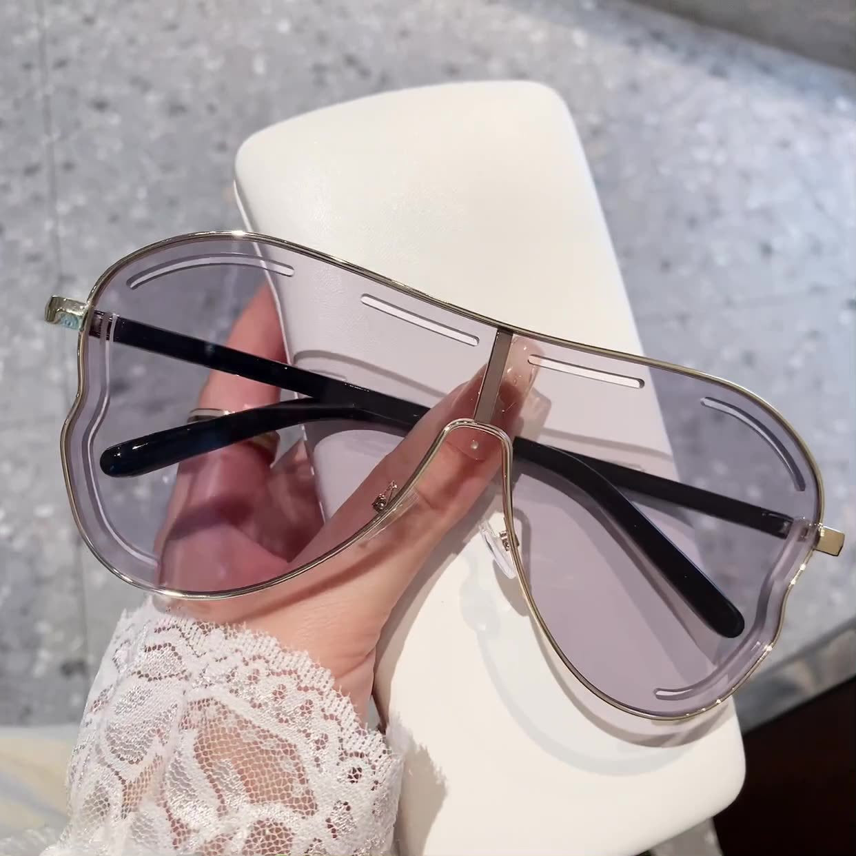 Damen Sonnenbrille im modernen Shield-Design Brehn