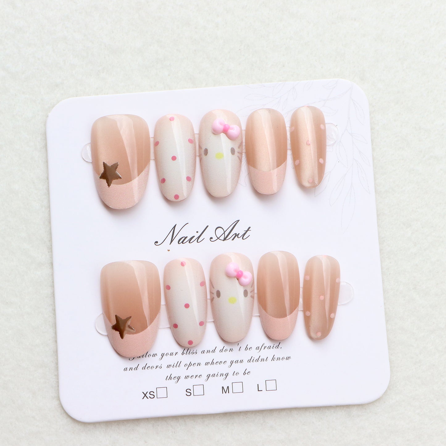 Elegantes Minimalistisches Press-On Nagelset Brehn