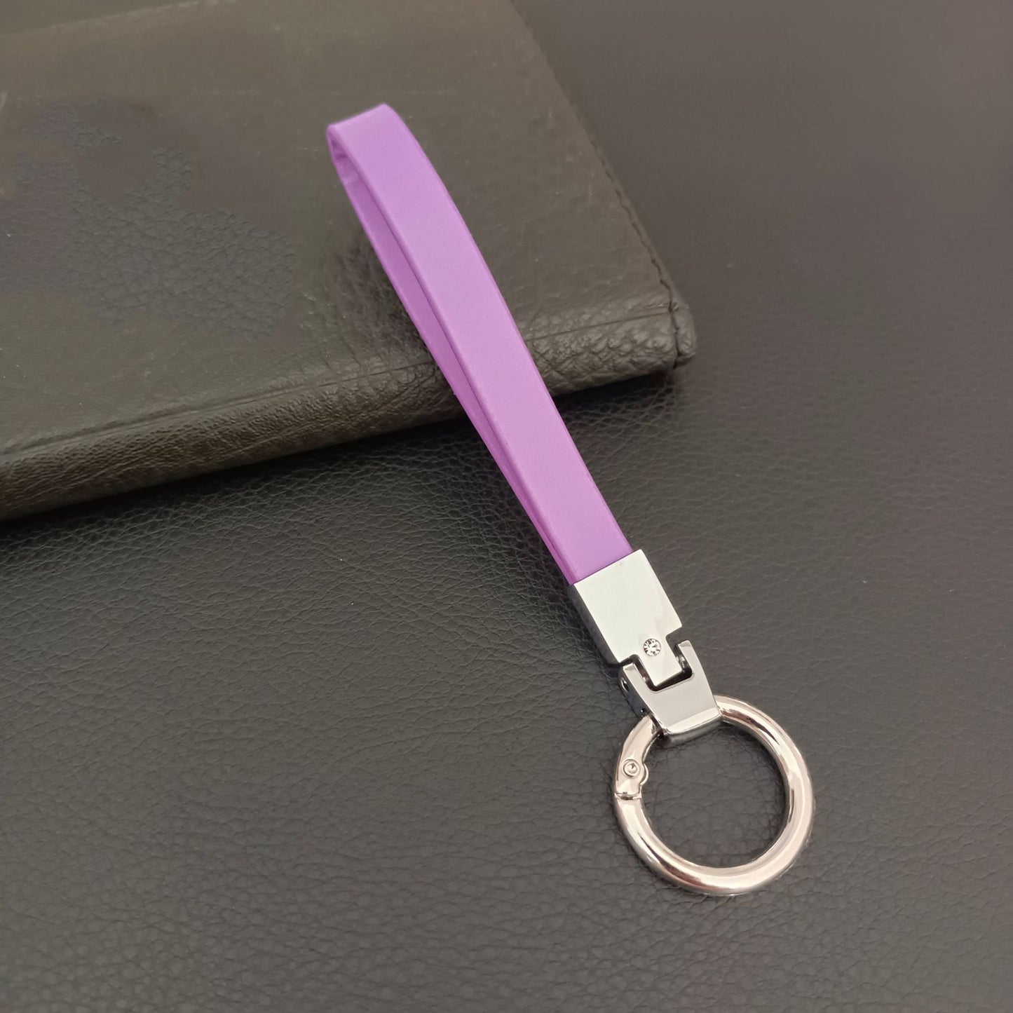 Eleganter Leder-Schlüsselanhänger Halter Brehn