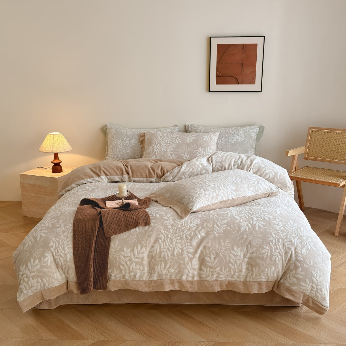 Wohliges Baumwollsatin-Bettwäscheset mit eingewebtem Wildblumenmuster und Samt-Bordüre