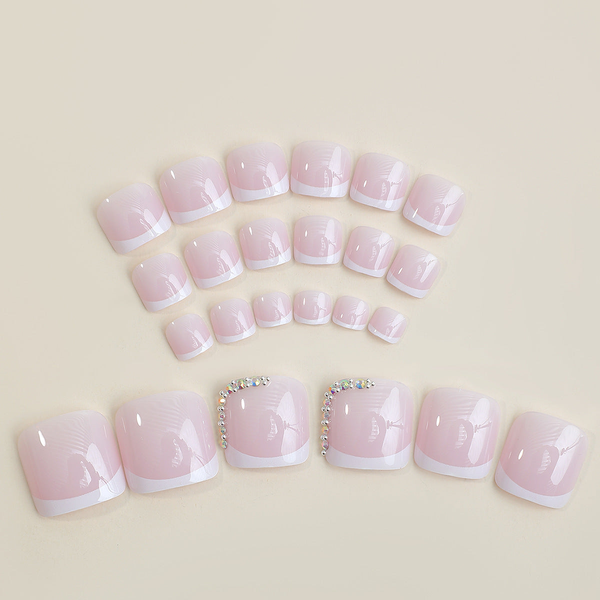Premium Press-On Nail Set mit eleganten Designelementen Brehn
