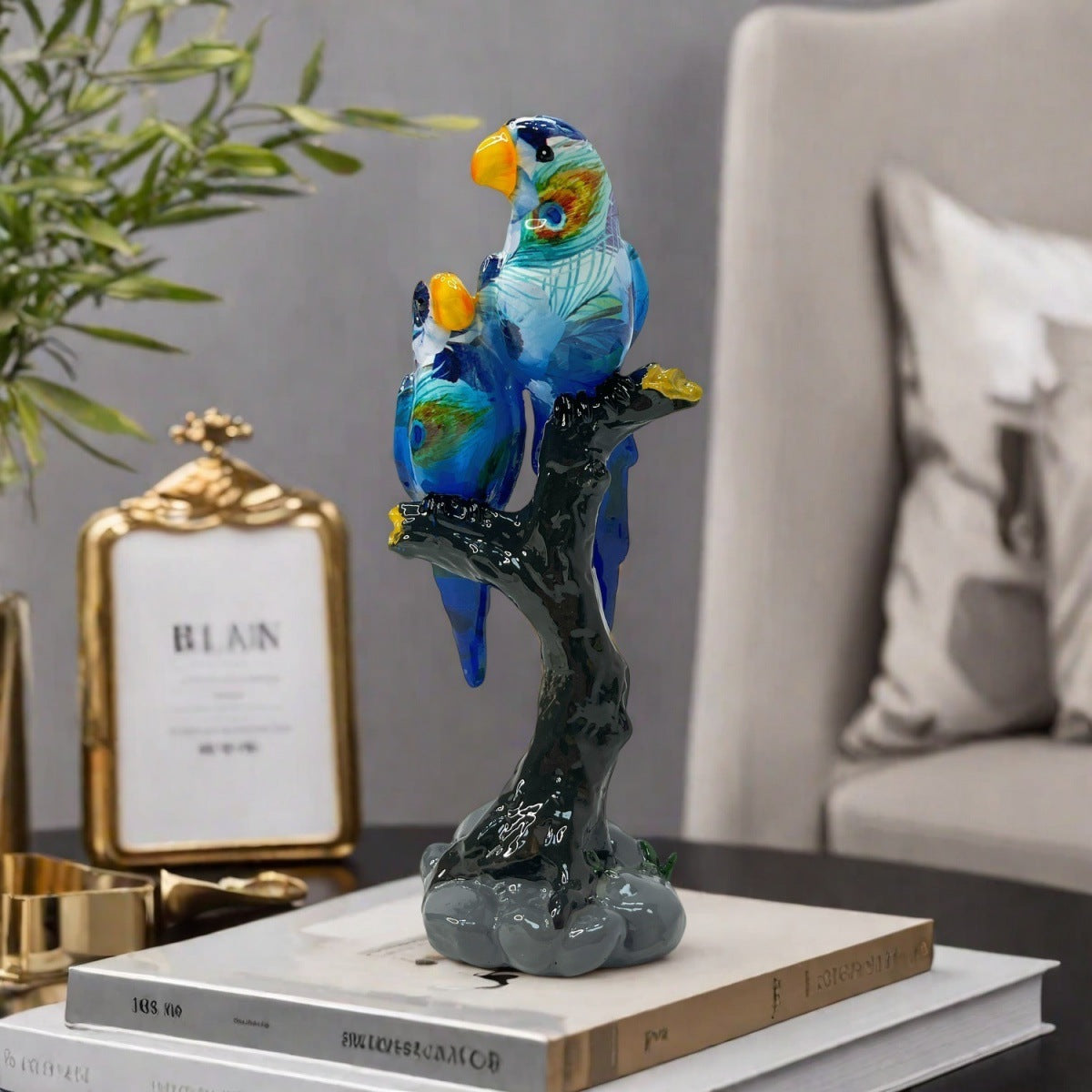 Kunstvolle Papageien Skulptur Brehn