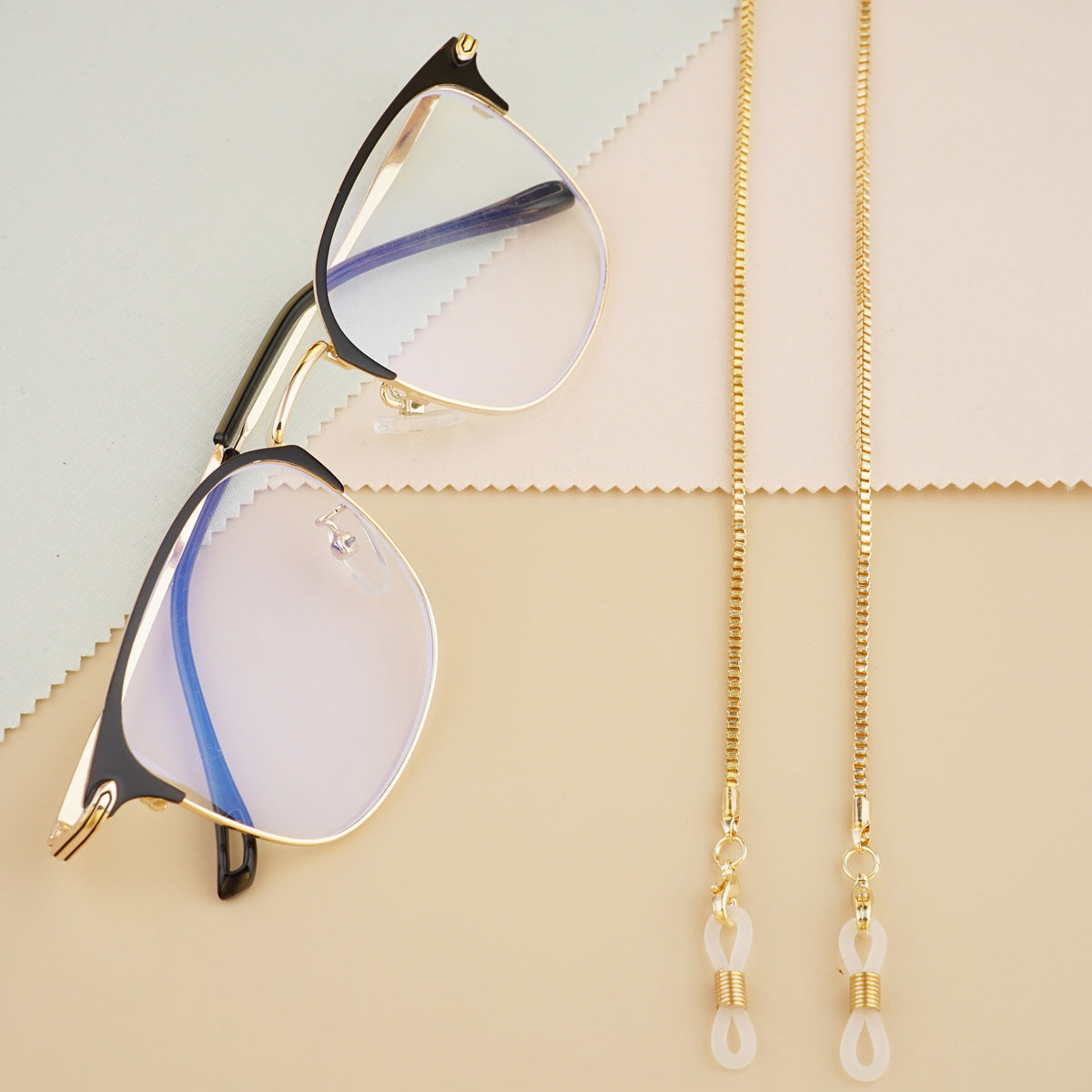 Sleek Metal Eyewear Kette Brehn