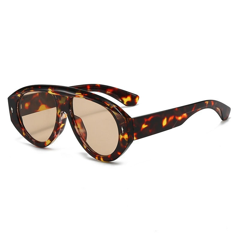 Damen moderne Fashion-Sonnenbrille im futuristischen Design Brehn