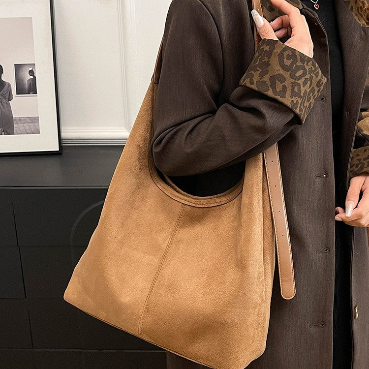 Weiches Wildleder Hobo Schultertasche Brehn