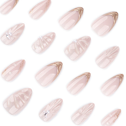Kunstvolle Nail Art mit elegantem Relief-Design Brehn