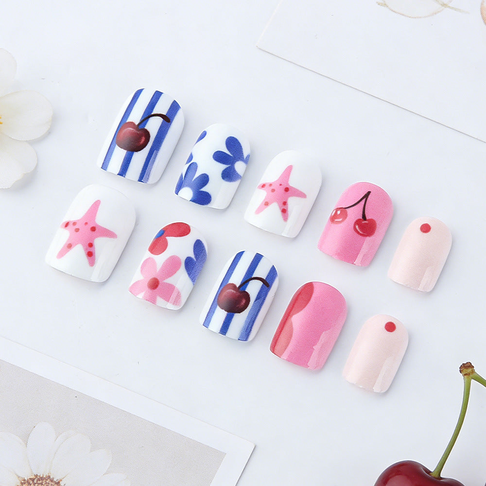 Kreative Kirschblüten-Nagelkunst Brehn