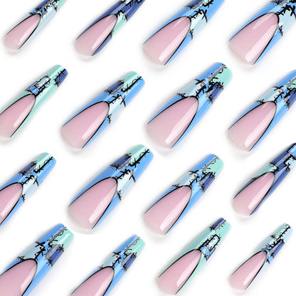 Kunstvolle Stiletto-Nägel mit modernen Dekor-Akzenten Brehn