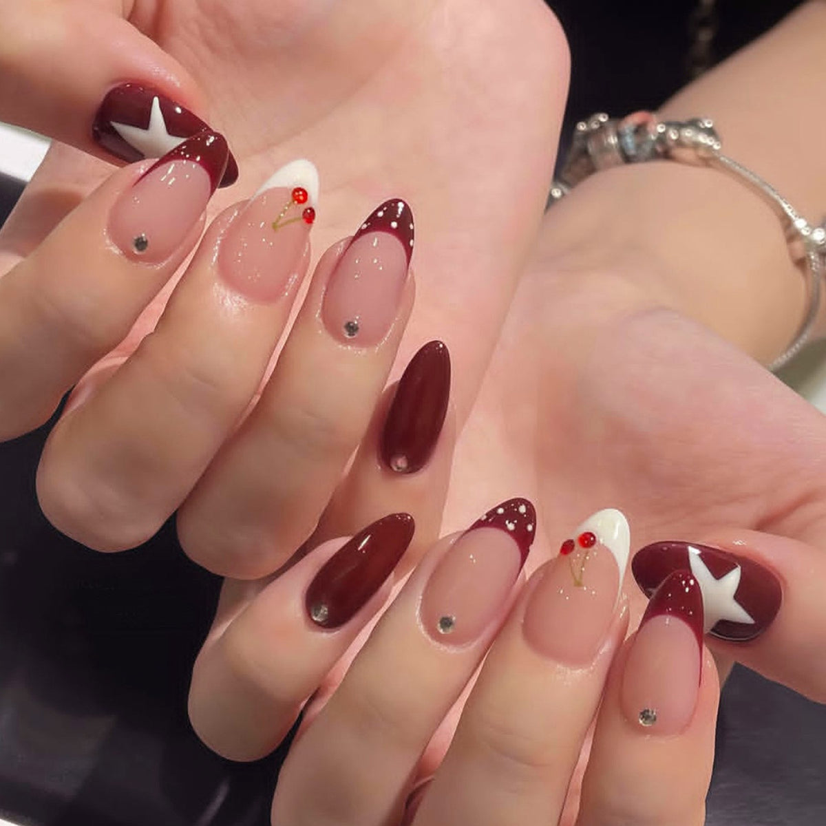 Kunstnagelset mit Sterne-Motiven Brehn