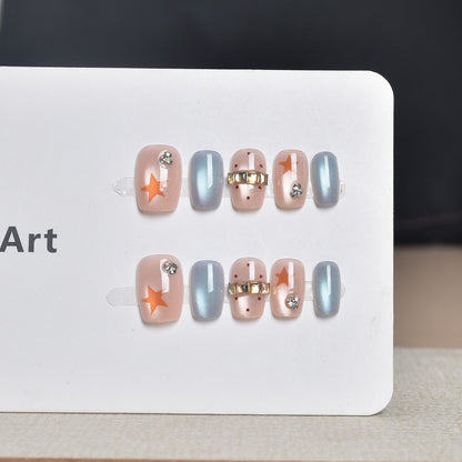 Dekoratives Press-On Nagelkunst-Set mit Strassakzenten Brehn