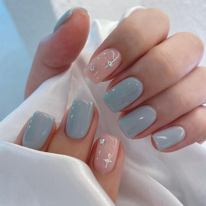 Elegante Stiletto Press-On Nagelkunst mit Strass-Akzenten Brehn