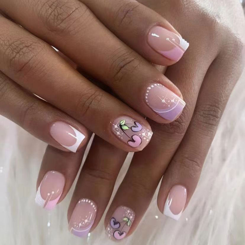 Künstlerisches Acrylnageldesign