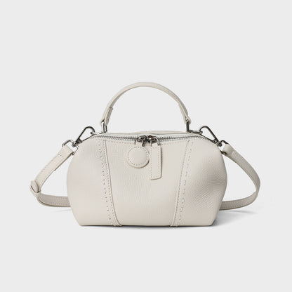 Gepunktete Kuppeltasche mit abnehmbarem Crossbody-Tragegurt