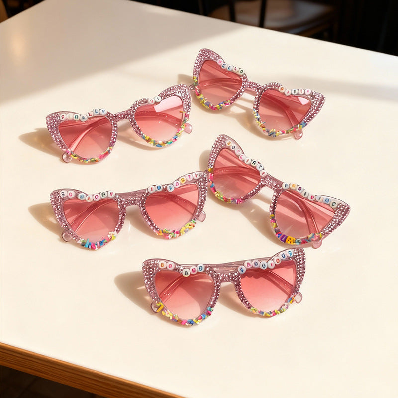 Dekorative Katzenaugen-Sonnenbrille mit Rhinestones Brehn