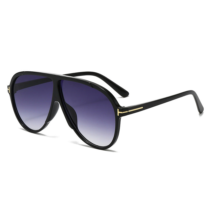 Damen große Sonnenbrille mit modernem Design und schützenden Gläsern Brehn