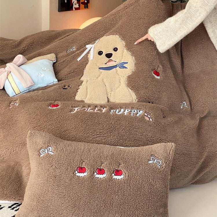Plüsch-Bettwäsche-Set mit Sherpa-Finish, gesteppter Kuscheldecke und besticktem Welpenmotiv Brehn