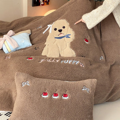 Plüsch-Bettwäsche-Set mit Sherpa-Finish, gesteppter Kuscheldecke und besticktem Welpenmotiv Brehn