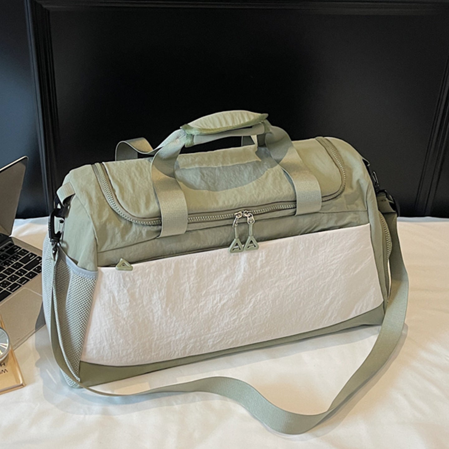 Sportliche Reisetasche mit Stabilen Tragegriffen Brehn