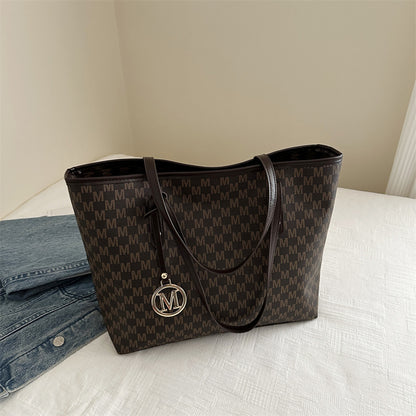 Stilvolle monogrammierte Tragetasche
