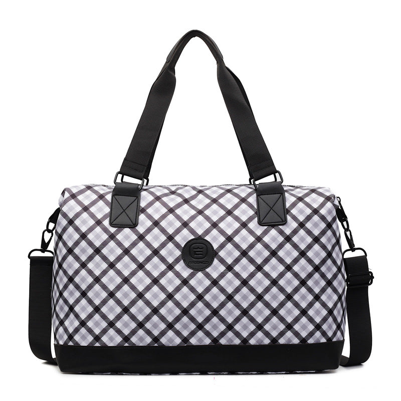 Sportliche Reisetasche Mit Strapazierfähiger Oberfläche Brehn