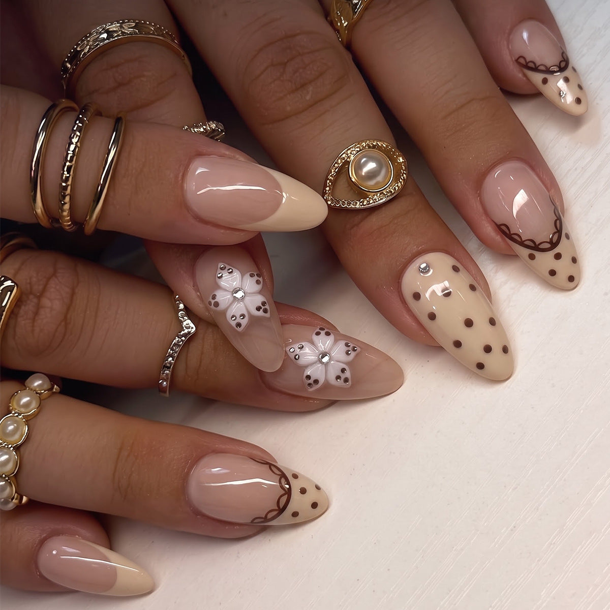 Elegante Blumen-Stiletto Presse-on Nägel