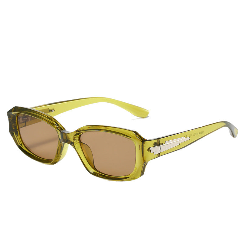 Retro-inspirierte winkelförmige Sonnenbrille mit einzigartigen dekorativen Details Brehn
