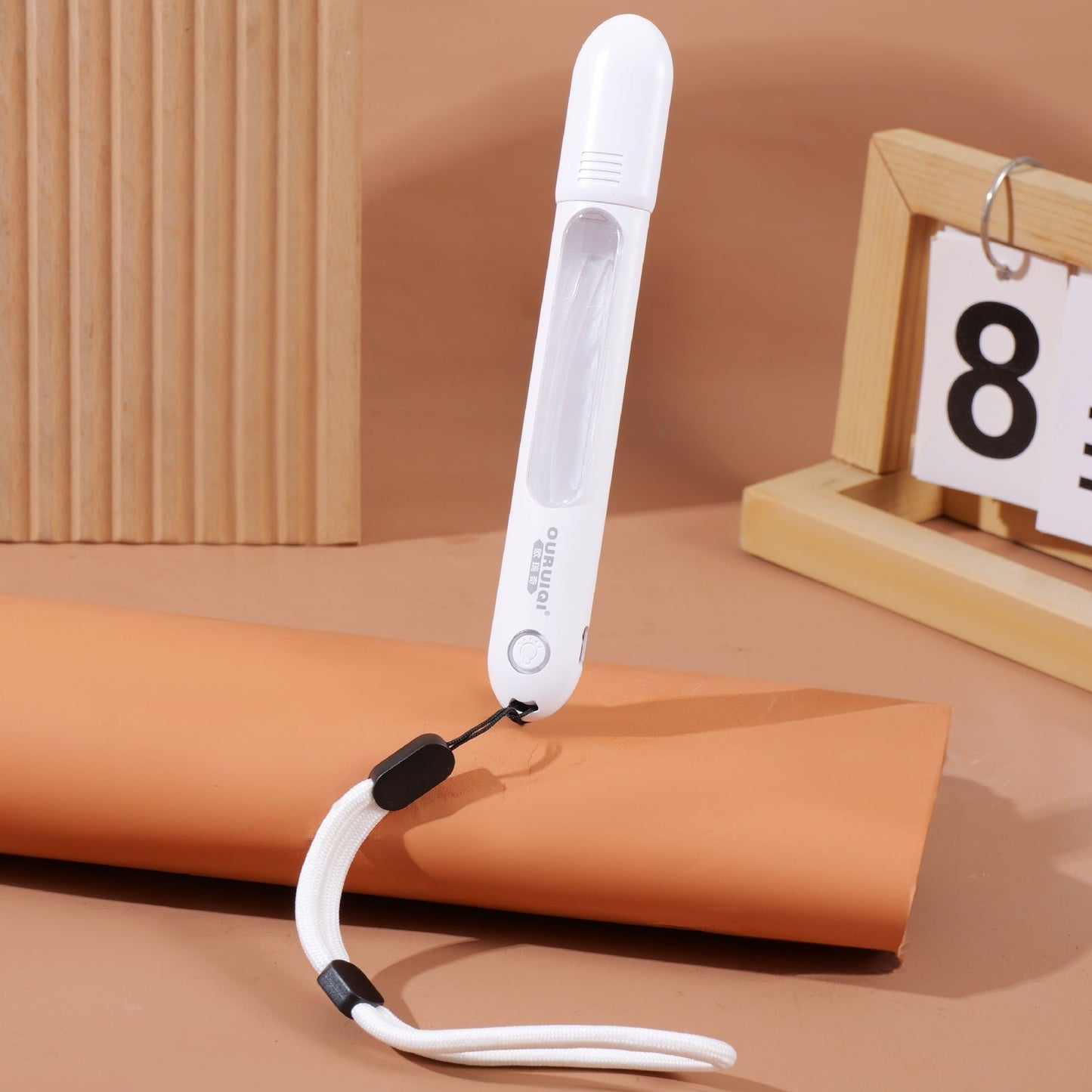 Brehn | Tragbares wiederaufladbares Thermometer mit LED-Display und Handgelenkband