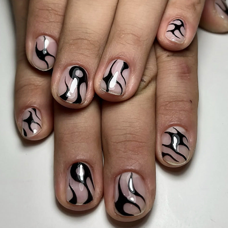 Kunstnagelset mit elegantem Schwarz-Weiß-Design Brehn