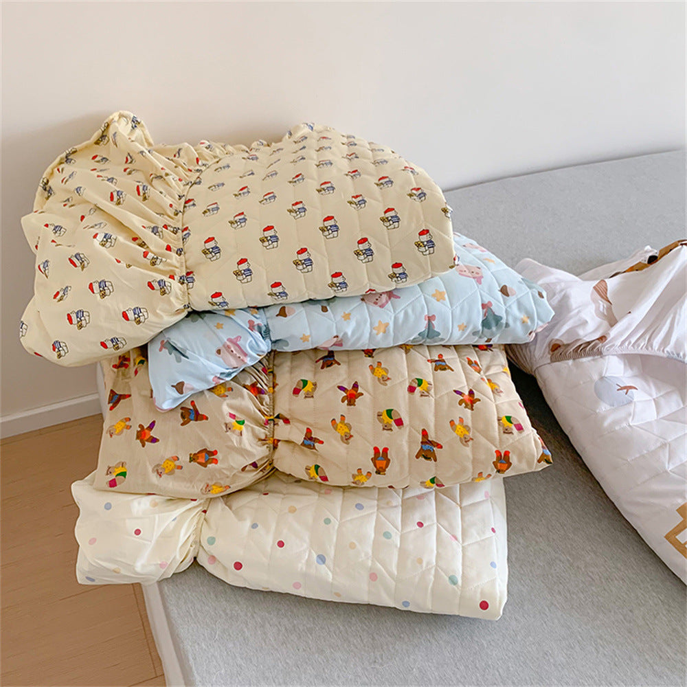 Gestepptes Matratzenschoner-Set mit Mikrofaser-Baumwollbezug und Retro-Pünktchenmuster