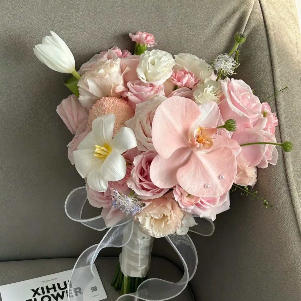 Eleganter künstlicher Blumen Brautstrauß