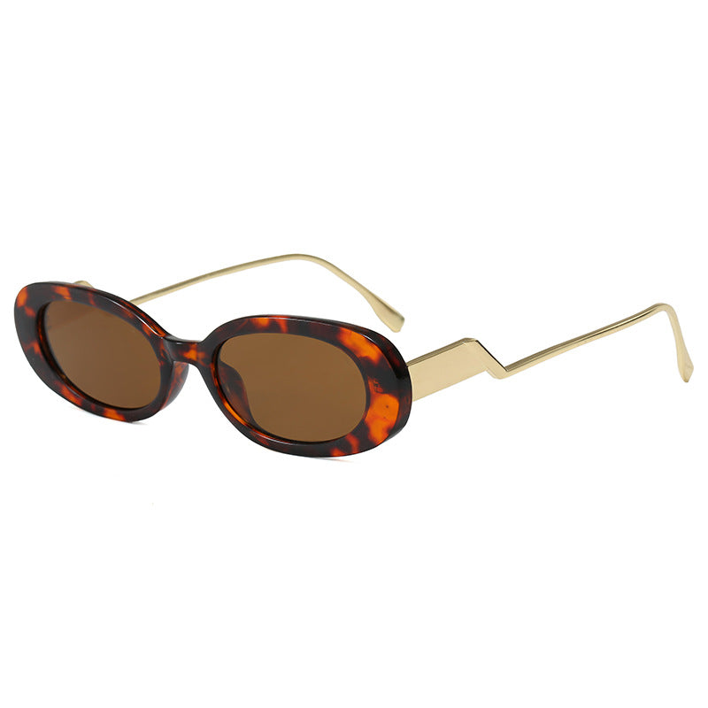 Damen retro-inspirierte Sonnenbrille mit zeitgemäßem Design und markantem Rahmen Brehn