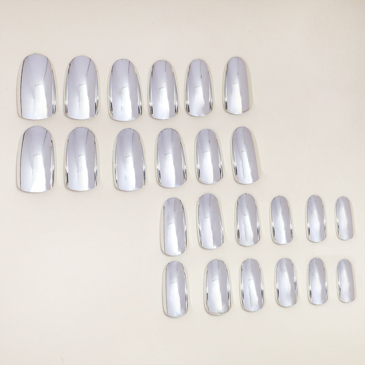 Metallic Glänzendes Press-On Nagelset Brehn