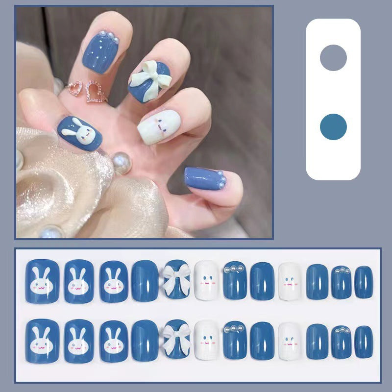 Kunstnagelset mit niedlichen 3D Motiv und luxuriösen Verzierungen Brehn
